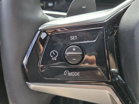 Certified 2025 BMW 530i RWD image 29