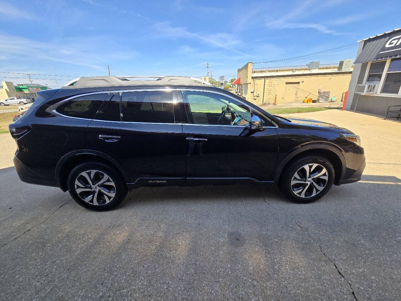 Used 2020 Subaru Outback Touring w/ Popular Package #2 AWD/4WD image 5
