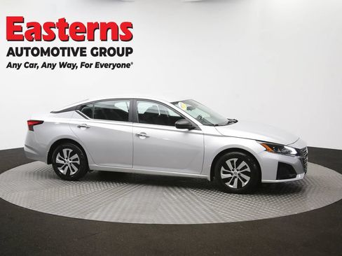Used 2024 Nissan Altima 2.5 S FWD image 45