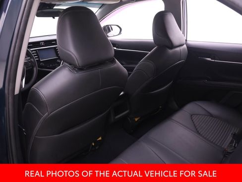 Used 2018 Toyota Camry SE w/ Moonroof Package FWD image 10