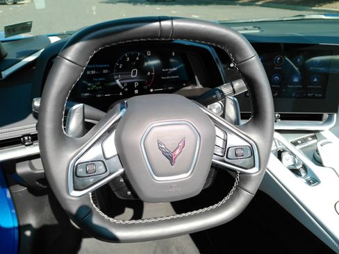 Used 2022 Chevrolet Corvette Stingray Preferred Conv w/ Z51 Performance Package RWD image 20