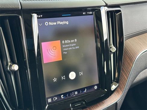 Certified 2023 Volvo XC60 B5 Ultimate w/ Climate Package image 17