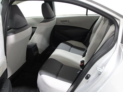 Used 2023 Toyota Corolla LE image 13