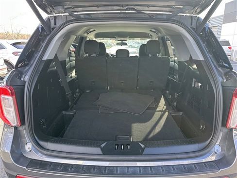 Certified 2022 Ford Explorer XLT image 44