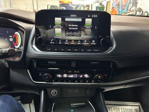 Used 2021 Nissan Rogue Platinum image 23