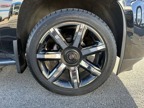 Used 2019 Cadillac Escalade ESV Luxury image 6