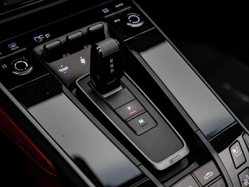 Used 2021 Porsche 911 Carrera 4 image 62