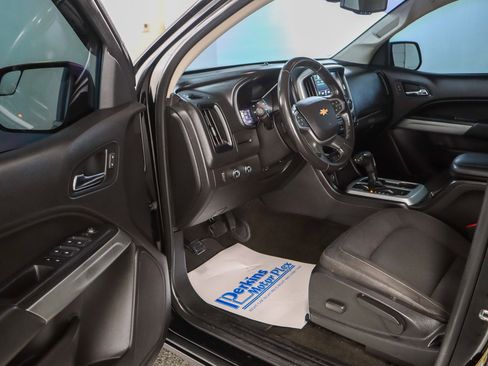 Used 2018 Chevrolet Colorado LT AWD/4WD image 3