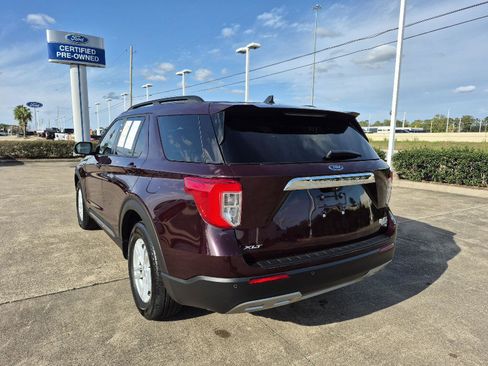 Certified 2022 Ford Explorer XLT w/ Equipment Group 202A image 6