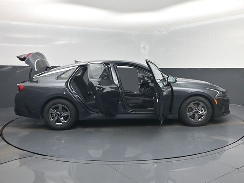 Used 2023 Kia K5 LXS image 49