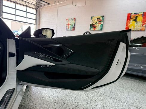 Used 2023 Chevrolet Corvette Stingray Premium Conv w/ Z51 Performance Package RWD image 14