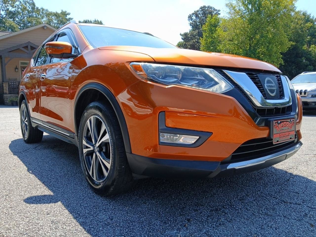 Used 2017 Nissan Rogue SL w/ SL Premium Package AWD/4WD image 4