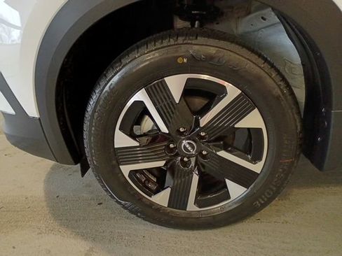 New 2026 Nissan Kicks SV w/ Cold Weather Package image 21