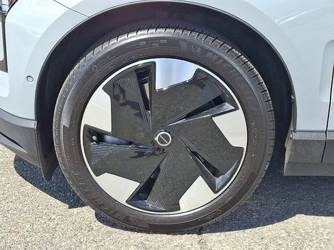 Used 2025 Volvo EX30 Ultra w/ Climate Package image 8