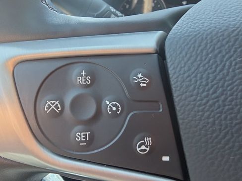 Used 2024 GMC Terrain SLT AWD/4WD image 6