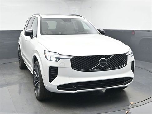New 2026 Volvo XC90 B6 Ultra w/ Protection Package Premier image 2