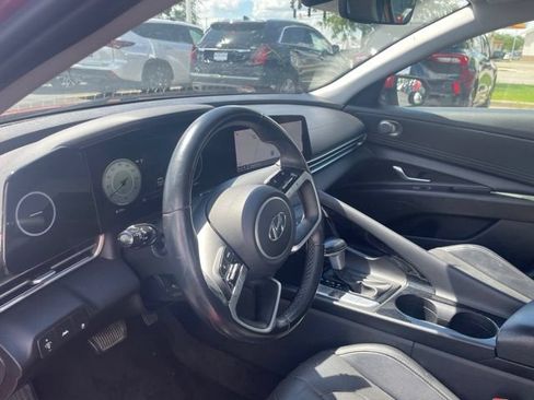 Used 2021 Hyundai Elantra Limited FWD image 9
