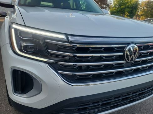 New 2026 Volkswagen Atlas SE FWD image 24