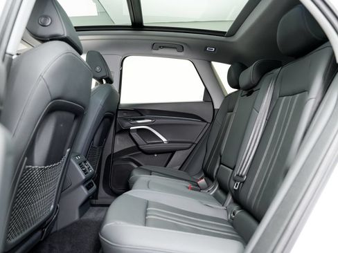 Certified 2025 Audi Q5 Premium w/ Convenience Package AWD/4WD image 21