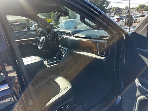 Used 2026 GMC Sierra 2500 Denali w/ Technology Package AWD/4WD image 14