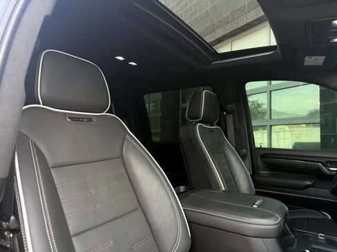 Used 2025 GMC Sierra 2500 AT4X AWD/4WD image 46
