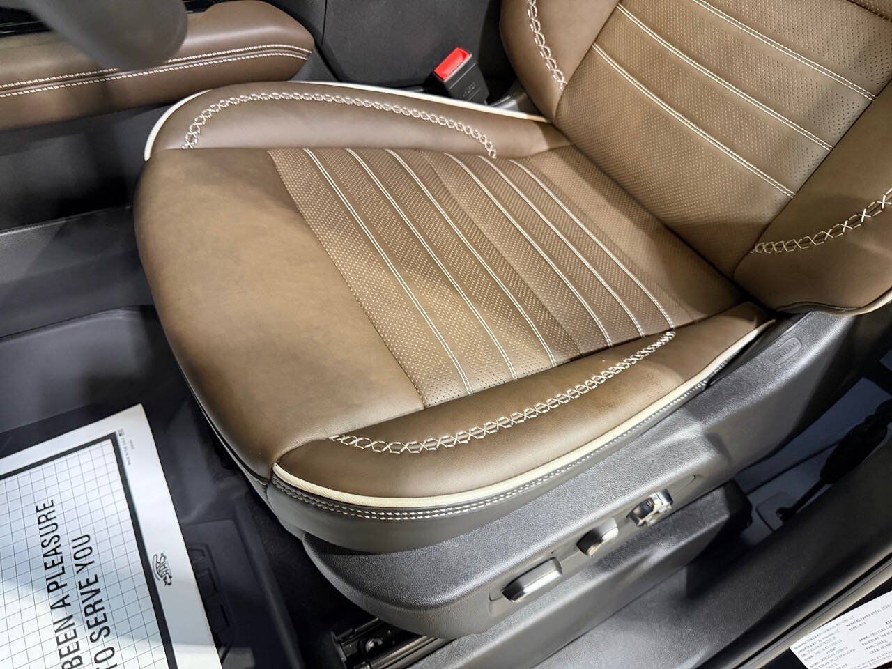 Used 2026 GMC Yukon Denali Ultimate w/ LPO, Floor Liner Package AWD/4WD image 25