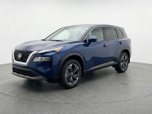 Used 2025 Nissan Rogue SV image 3