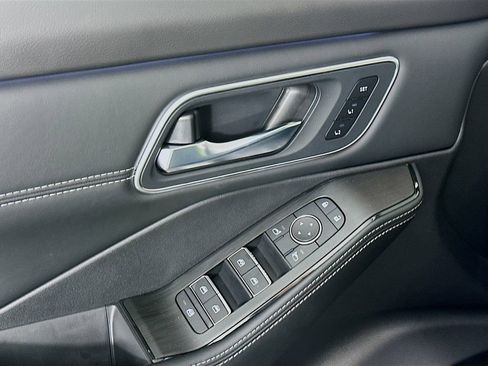 New 2026 Nissan Rogue Platinum w/ Platinum Premium Package image 24