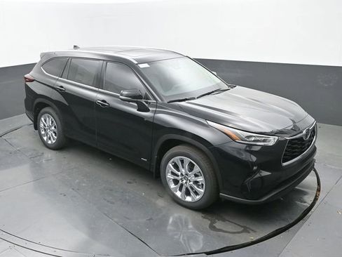 New 2026 Toyota Highlander Limited image 29