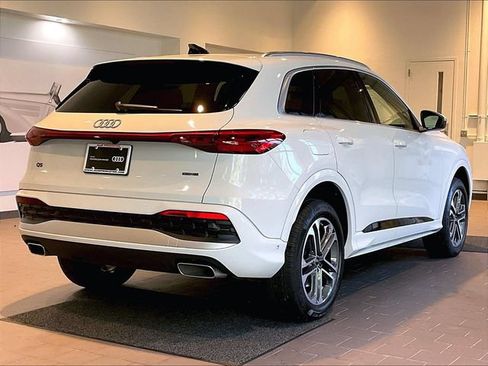 Used 2025 Audi Q5 Premium w/ 19" Wheel Package AWD/4WD image 8