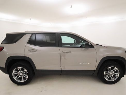 Certified 2025 GMC Terrain Elevation image 2