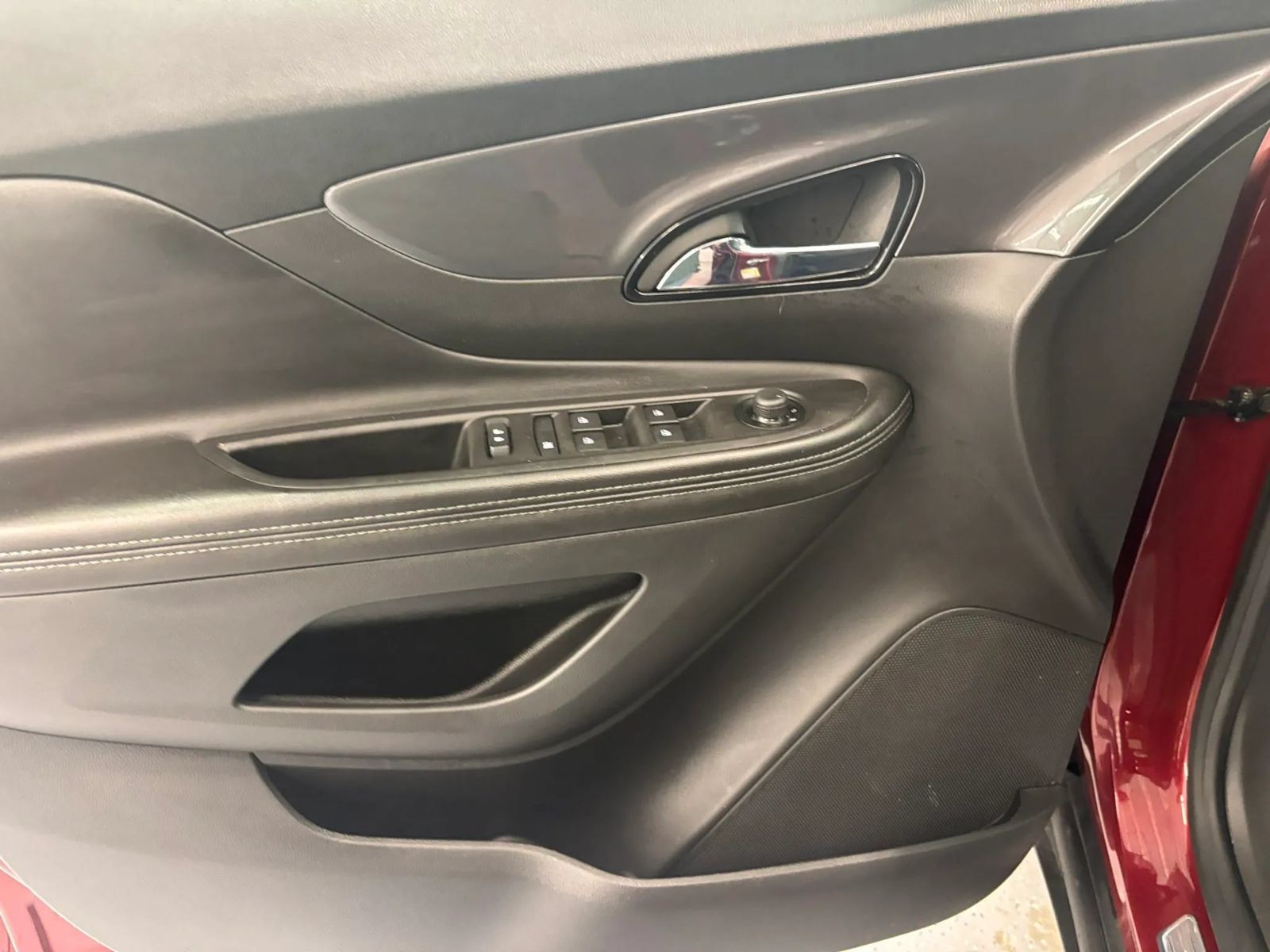 Used 2022 Buick Encore Preferred AWD/4WD image 48