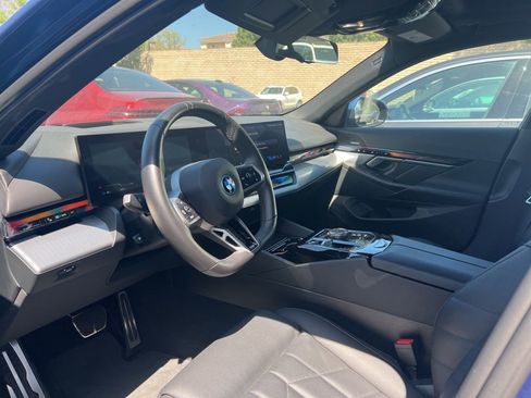 Certified 2024 BMW i5 eDrive40i w/ M Sport Package image 13