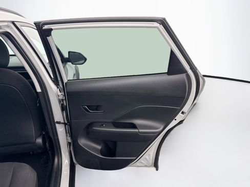 Used 2025 Hyundai Kona SEL FWD image 29