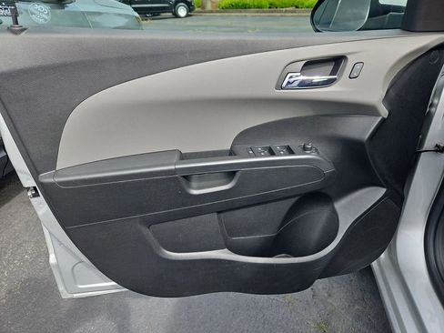 Used 2015 Chevrolet Sonic LTZ FWD image 10