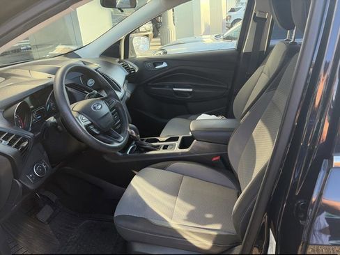 Used 2019 Ford Escape SE FWD image 4