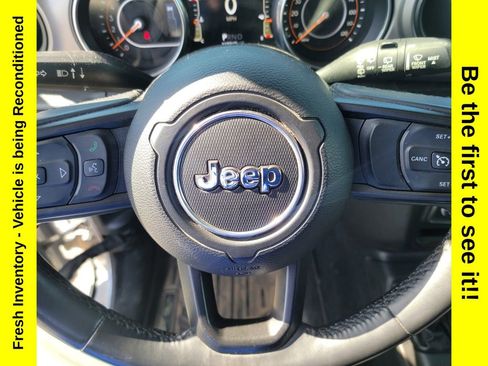 Used 2018 Jeep Wrangler Unlimited Sport S AWD/4WD image 31