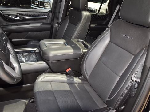Used 2023 GMC Yukon Denali w/ LPO, Floor Liner Package AWD/4WD image 35