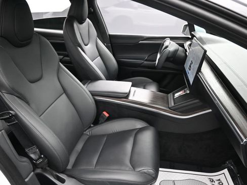 Used 2023 Tesla Model X AWD/4WD image 32