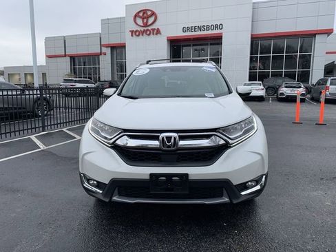Used 2019 Honda CR-V Touring image 3