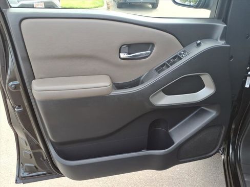 Used 2023 Nissan Frontier SV w/ SV Convenience Package image 20