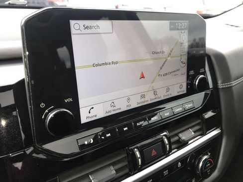 Used 2024 Nissan Pathfinder Platinum image 16