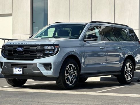 New 2026 Ford Expedition Max Active RWD image 7