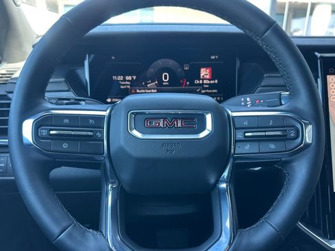 Used 2026 GMC Acadia Elevation w/ Elevation Premium Package FWD image 33