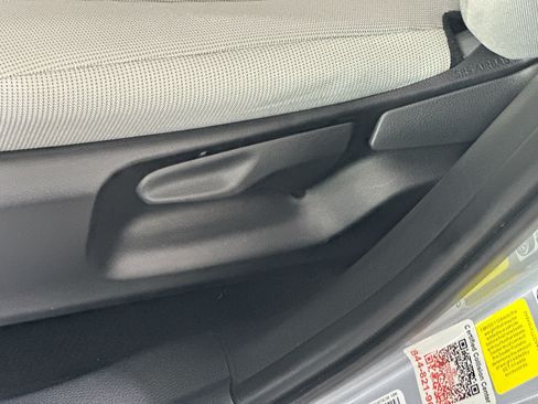 Used 2026 Toyota Corolla Cross L FWD image 13