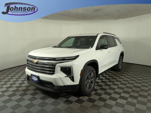 New 2026 Chevrolet Traverse LT w/ Driver Confidence Package image 1