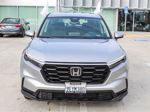 Used 2023 Honda CR-V LX image 2