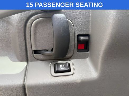 Used 2025 Chevrolet Express 3500 LT w/ LT Preferred Equipment Group RWD image 12