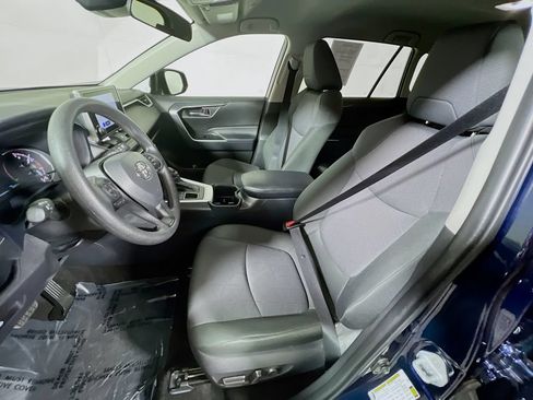 Certified 2025 Toyota RAV4 XLE AWD/4WD image 18