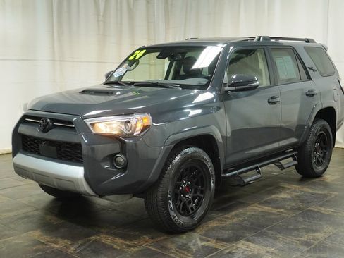 Used 2024 Toyota 4Runner TRD Off-Road Premium w/ Off Road Premium Plus Package AWD/4WD image 2